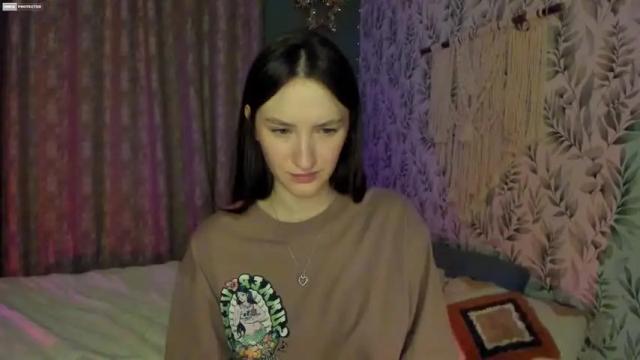 Image 8 of alena_navi Stream on Chaturbate on 19 months ago
