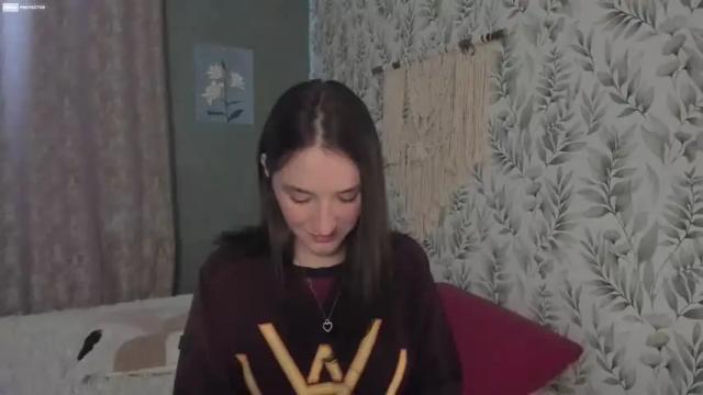 Image 2 of alena_navi Stream on Chaturbate on 18 months ago