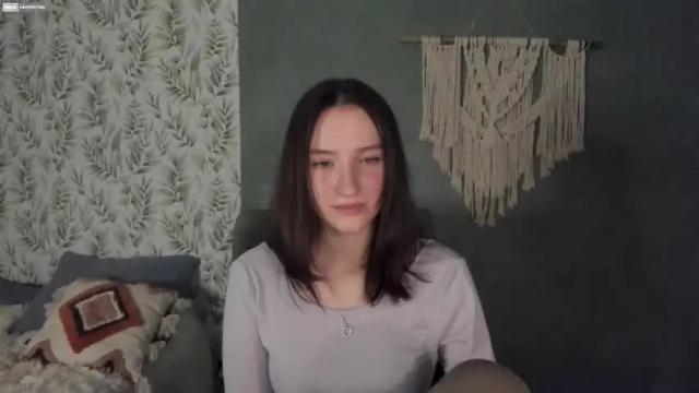Image 3 of alena_navi Stream on Chaturbate on 17 months ago