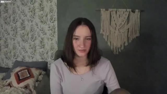 Image 4 of alena_navi Stream on Chaturbate on 17 months ago