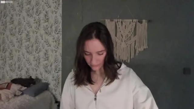 Image 11 of alena_navi Stream on Chaturbate on 17 months ago