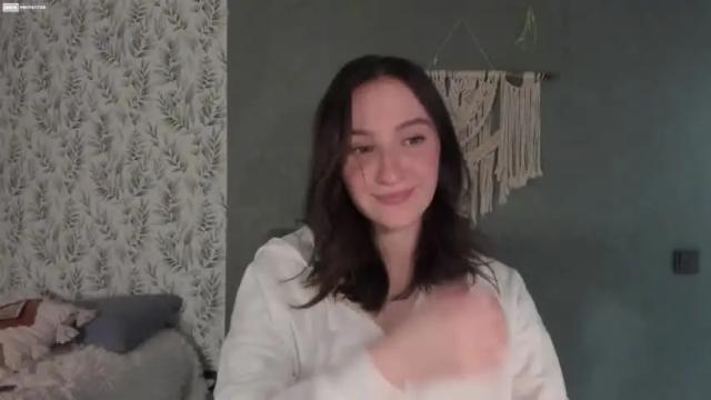 Image 7 of alena_navi Stream on Chaturbate on 17 months ago