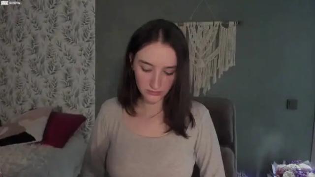 Image 7 of alena_navi Stream on Chaturbate on 17 months ago