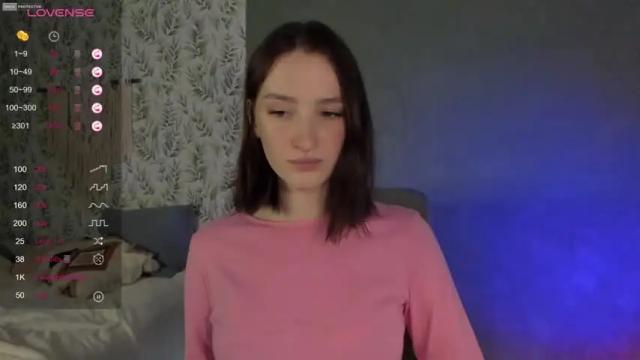 Image 3 of alena_navi Stream on Chaturbate on 16 months ago