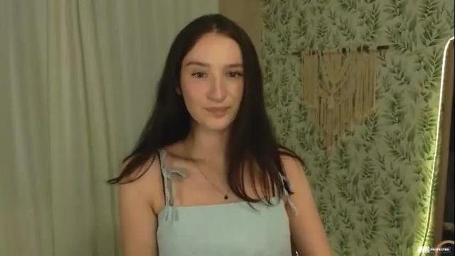 Image 3 of alena_navi Stream on Chaturbate on 8 days ago