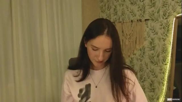 Image 3 of alena_navi Stream on Chaturbate on 5 days ago