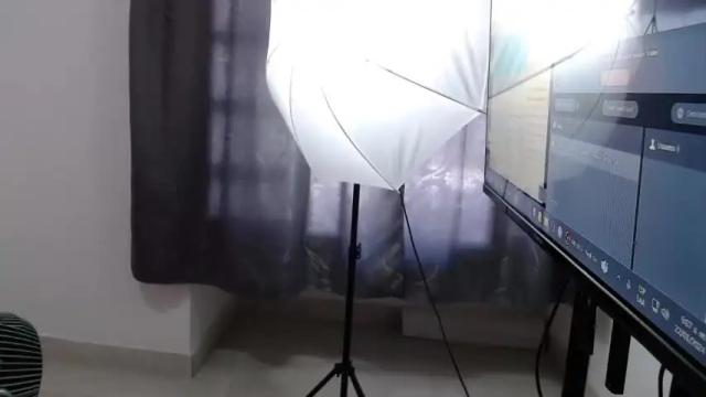 Image 2 of alenia_moon Stream on Chaturbate on 17 months ago