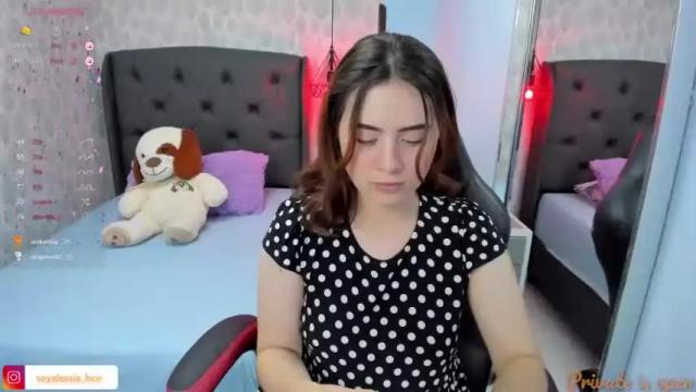 Image 11 of alesia_bianco Stream on Chaturbate on 15 months ago