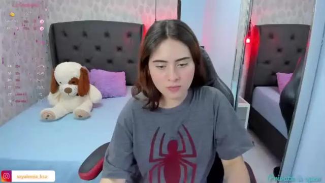 Image 2 of alesia_bianco Stream on Chaturbate on 15 months ago