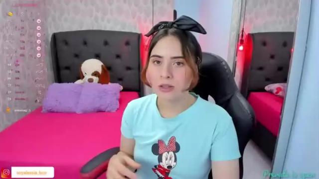 Image 11 of alesia_bianco Stream on Chaturbate on 15 months ago