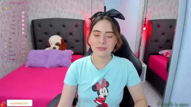Image 4 of alesia_bianco Stream on Chaturbate on 15 months ago