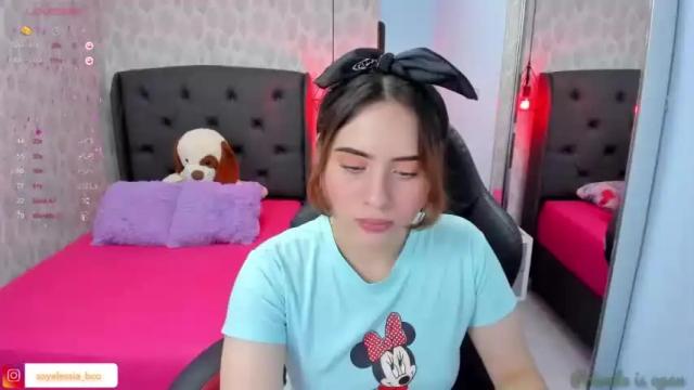Image 8 of alesia_bianco Stream on Chaturbate on 15 months ago