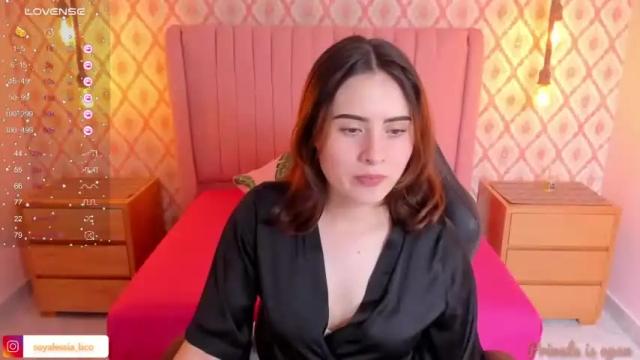 Image 4 of alesia_bianco Stream on Chaturbate on 15 months ago