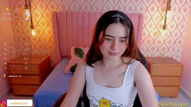 Image 7 of alesia_bianco Stream on Chaturbate on 14 months ago