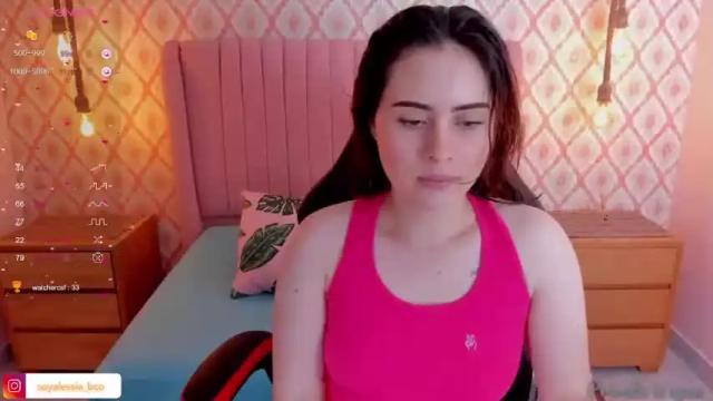 Image 2 of alesia_bianco Stream on Chaturbate on 14 months ago