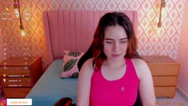 Image 8 of alesia_bianco Stream on Chaturbate on 14 months ago