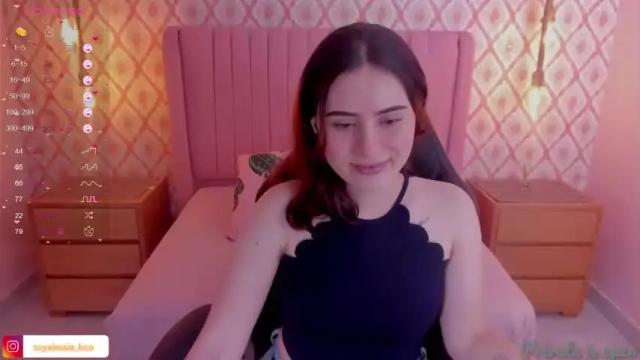 Image 11 of alesia_bianco Stream on Chaturbate on 14 months ago