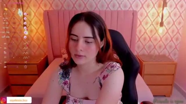 Image 2 of alesia_bianco Stream on Chaturbate on 14 months ago