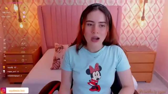 Image 10 of alesia_bianco Stream on Chaturbate on 14 months ago