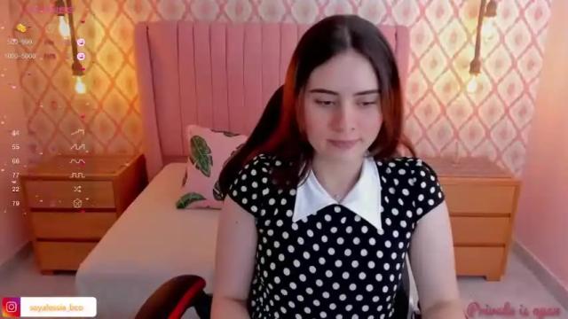 Image 4 of alesia_bianco Stream on Chaturbate on 14 months ago