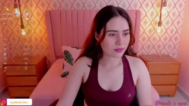 Image 11 of alesia_bianco Stream on Chaturbate on 14 months ago