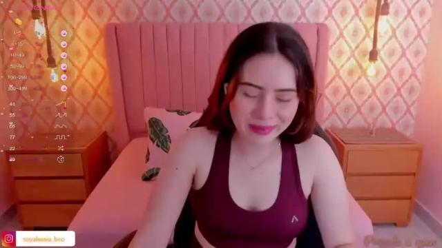Image 4 of alesia_bianco Stream on Chaturbate on 14 months ago
