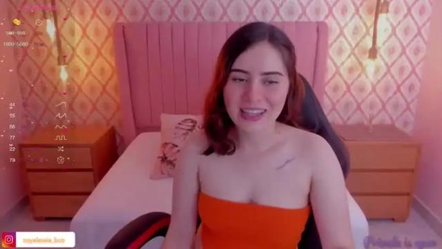 Image 8 of alesia_bianco Stream on Chaturbate on 13 months ago