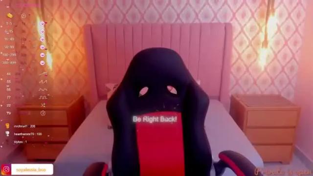 Image 12 of alesia_bianco Stream on Chaturbate on 13 months ago