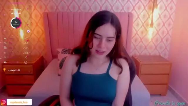 Image 4 of alesia_bianco Stream on Chaturbate on 13 months ago