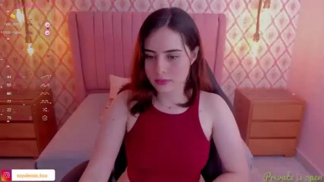 Image 2 of alesia_bianco Stream on Chaturbate on 13 months ago