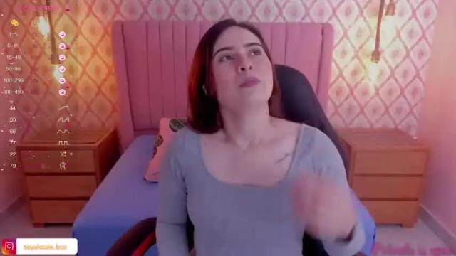 Image 12 of alesia_bianco Stream on Chaturbate on 13 months ago