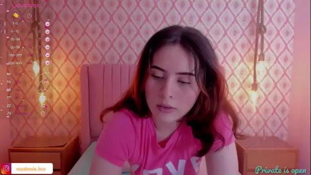Image 8 of alesia_bianco Stream on Chaturbate on 13 months ago