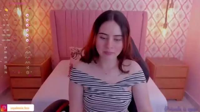 Image 3 of alesia_bianco Stream on Chaturbate on 13 months ago