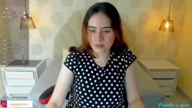 Image 4 of alesia_bianco Stream on Chaturbate on 13 months ago