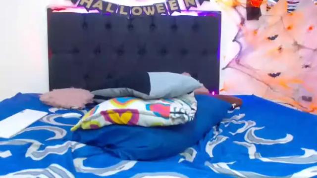 Image 12 of aleskamiauw Stream on Chaturbate on 21 months ago