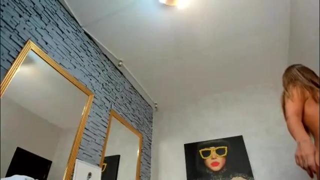 Image 11 of alessa_burns Stream on Chaturbate on 2 months ago