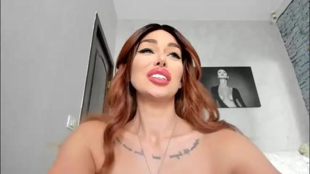 Image 2 of alessa_burns Stream on Chaturbate on 2 months ago