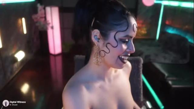 Image 6 of alessa_goreng Stream on Chaturbate on 3 months ago