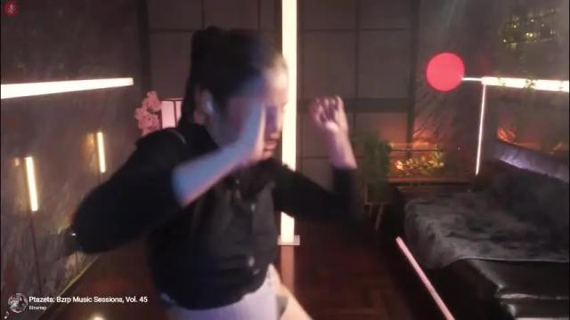 Image 7 of alessa_goreng Stream on Chaturbate on 2 months ago