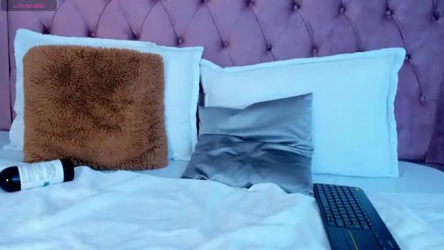 Image 3 of alessa_keller Stream on Chaturbate on 20 months ago