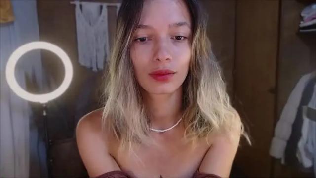 Image 3 of alessakinky12 Stream on Chaturbate on 13 months ago