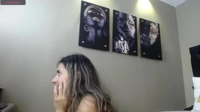Image 8 of alessandra__palmer Stream on Chaturbate on 15 months ago
