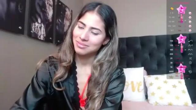 Image 8 of alessandra__palmer Stream on Chaturbate on 14 months ago