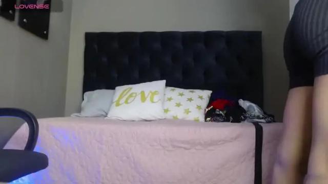 Image 2 of alessandra__palmer Stream on Chaturbate on 14 months ago