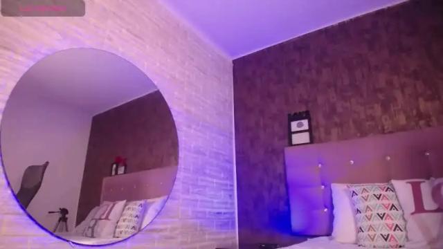 Image 2 of alessandra__palmer Stream on Chaturbate on 14 months ago