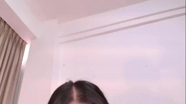 Image 4 of alessaromaa Stream on Chaturbate on 1 month ago