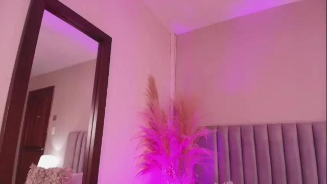 Image 12 of alessaromaa Stream on Chaturbate on 12 days ago