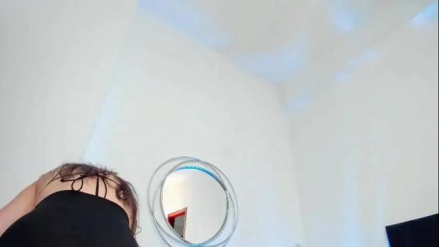 Image 4 of alessaromaa Stream on Chaturbate on 3 months ago