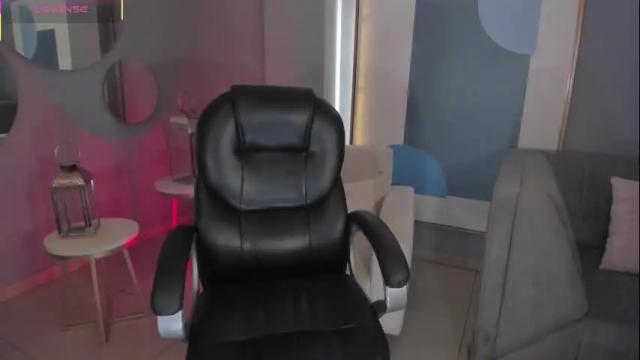Image 10 of alessaromero Stream on Chaturbate on 1 month ago