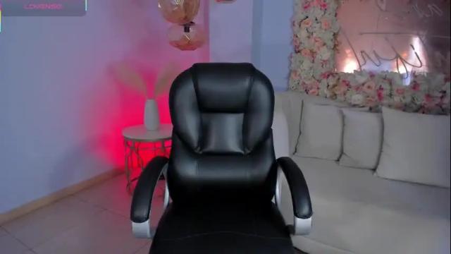Image 3 of alessaromero Stream on Chaturbate on 1 month ago